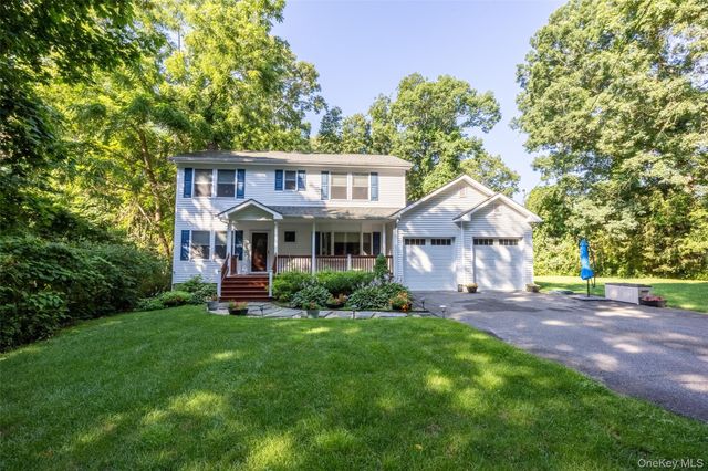 141 Fire Lane, Wading River, NY 11792