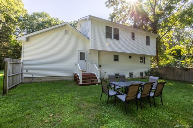 141 Fire Lane, Wading River, NY 11792