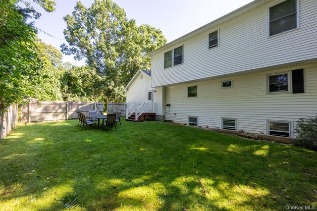 141 Fire Lane, Wading River, NY 11792