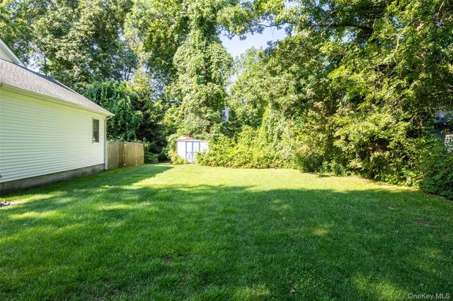 141 Fire Lane, Wading River, NY 11792