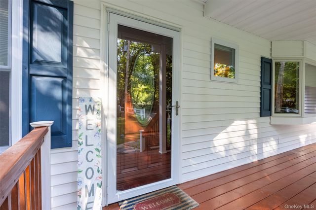141 Fire Lane, Wading River, NY 11792