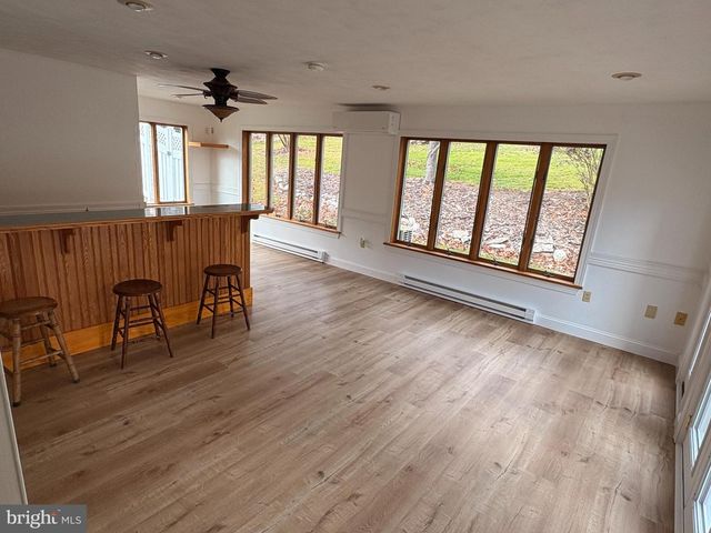 221 CLIFFSIDE DR, Lewistown, PA 17044