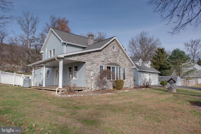 221 CLIFFSIDE DR, Lewistown, PA 17044