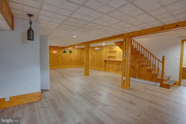 221 CLIFFSIDE DR, Lewistown, PA 17044