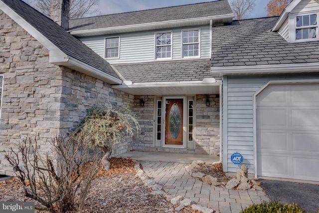 221 CLIFFSIDE DR, Lewistown, PA 17044