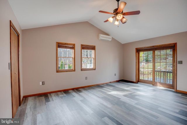 221 CLIFFSIDE DR, Lewistown, PA 17044