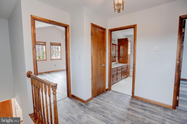 221 CLIFFSIDE DR, Lewistown, PA 17044