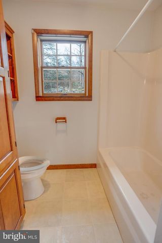 221 CLIFFSIDE DR, Lewistown, PA 17044