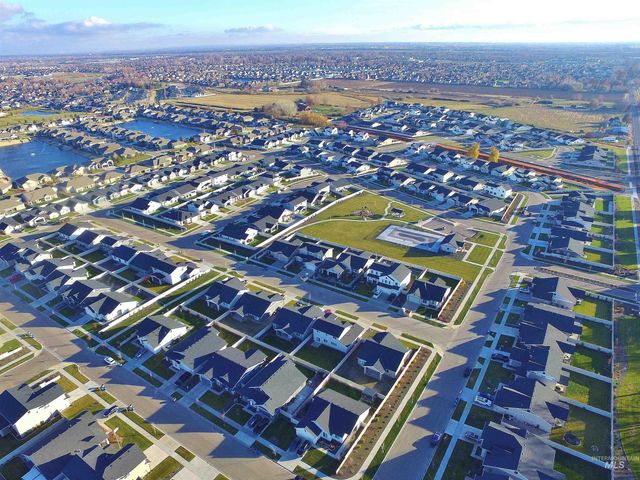 12682 W Teratai St, Star, ID 83669