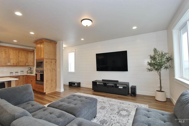 12682 W Teratai St, Star, ID 83669