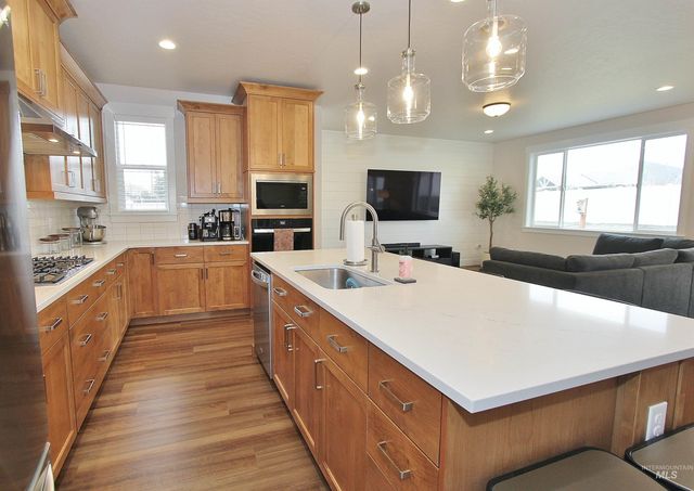 12682 W Teratai St, Star, ID 83669