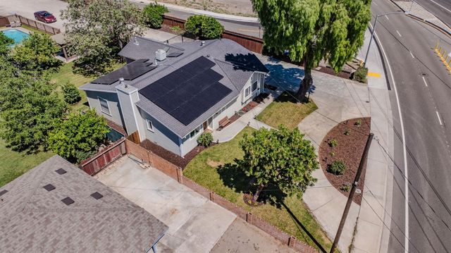 1941 N Main Street, Manteca, CA 95336