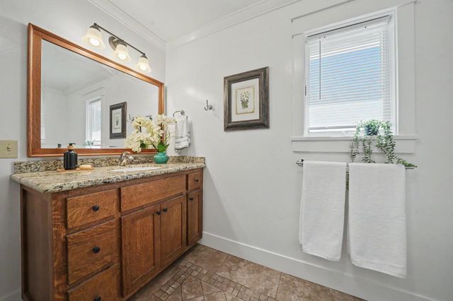 1941 N Main Street, Manteca, CA 95336