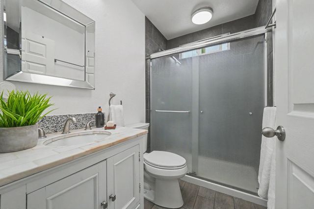 1941 N Main Street, Manteca, CA 95336