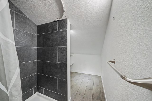 1941 N Main Street, Manteca, CA 95336