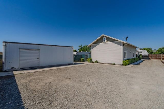1941 N Main Street, Manteca, CA 95336