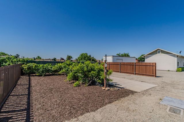 1941 N Main Street, Manteca, CA 95336