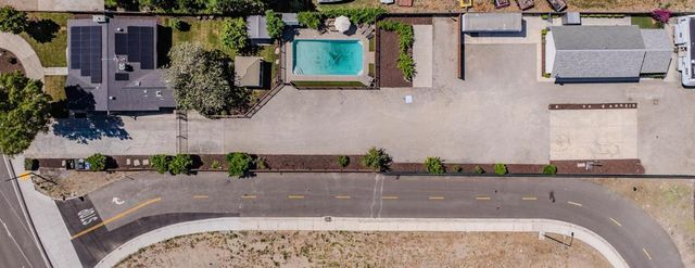 1941 N Main Street, Manteca, CA 95336