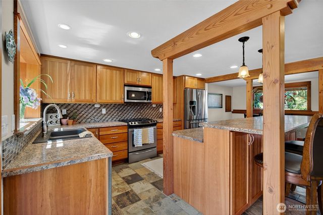 1333 W Smith Road, Ferndale, WA 98248
