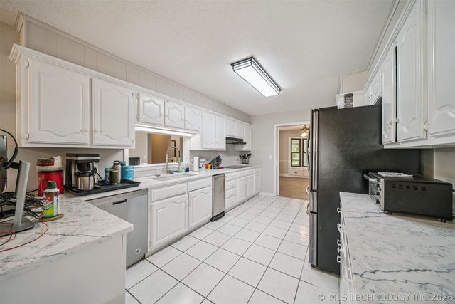 16580 W 81st Street S, Sapulpa, OK 74066