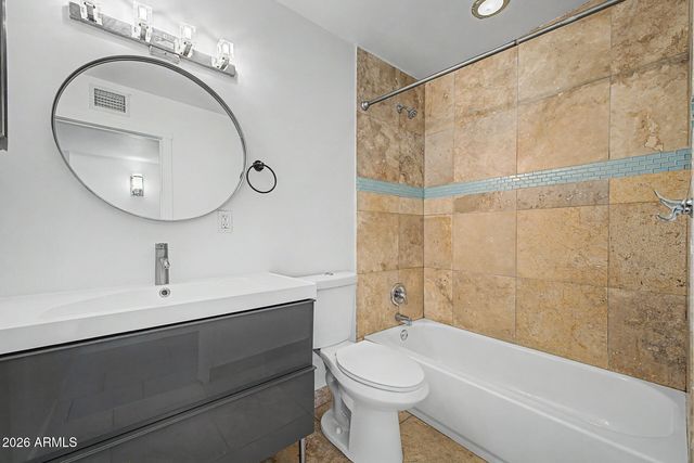 6713 E LATHAM Street, Scottsdale, AZ 85257