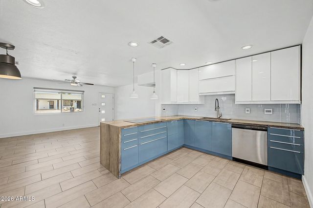 6713 E LATHAM Street, Scottsdale, AZ 85257
