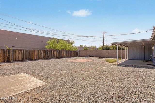 6713 E LATHAM Street, Scottsdale, AZ 85257