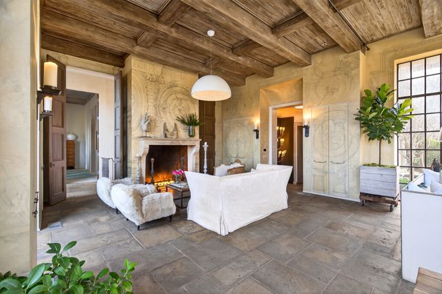 1500 Chickering Rd, Nashville, TN 37215