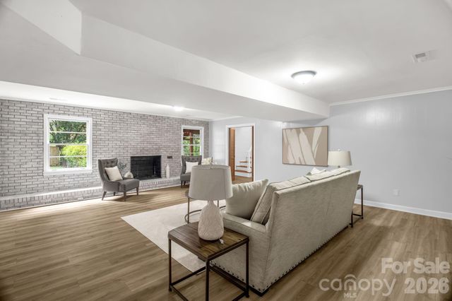 1623 Lumarka Drive, Charlotte, NC 28212