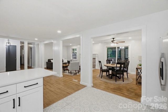 1623 Lumarka Drive, Charlotte, NC 28212
