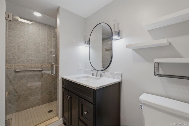 12 Leeside Road, Carmel, NY 10512