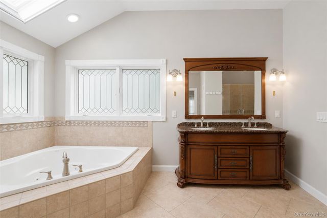 12 Leeside Road, Carmel, NY 10512
