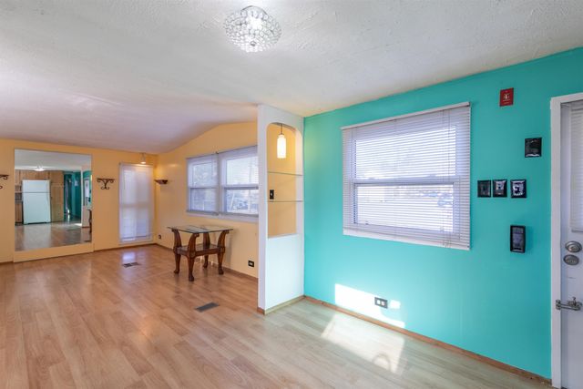 8 Gardner Avenue, Salem, NH 03079