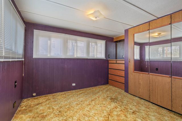 8 Gardner Avenue, Salem, NH 03079