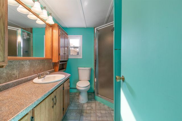 8 Gardner Avenue, Salem, NH 03079