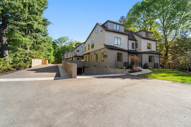 956 Walnut Street 7, Newton, MA 02461