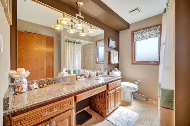 12132 S James Drive, Alsip, IL 60803