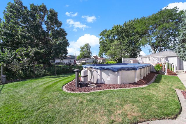 12132 S James Drive, Alsip, IL 60803