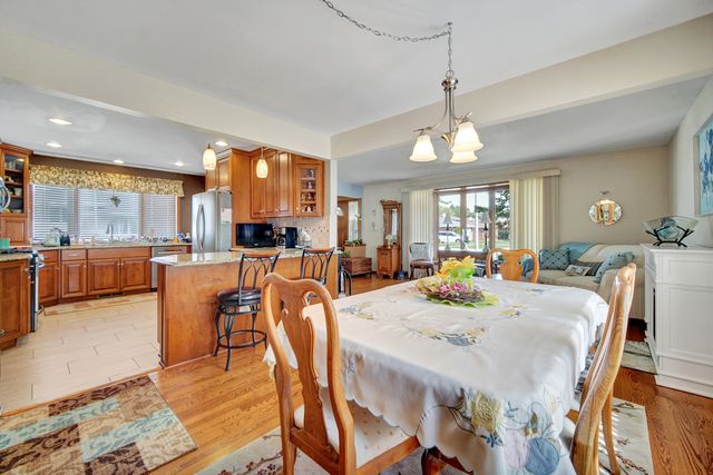 12132 S James Drive, Alsip, IL 60803