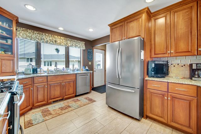 12132 S James Drive, Alsip, IL 60803