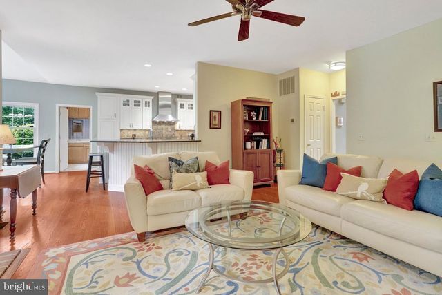 9220 DAVIS DR, Lorton, VA 22079