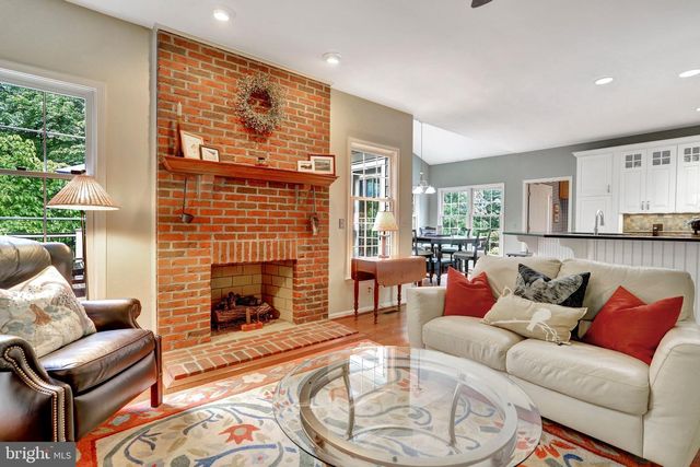 9220 DAVIS DR, Lorton, VA 22079
