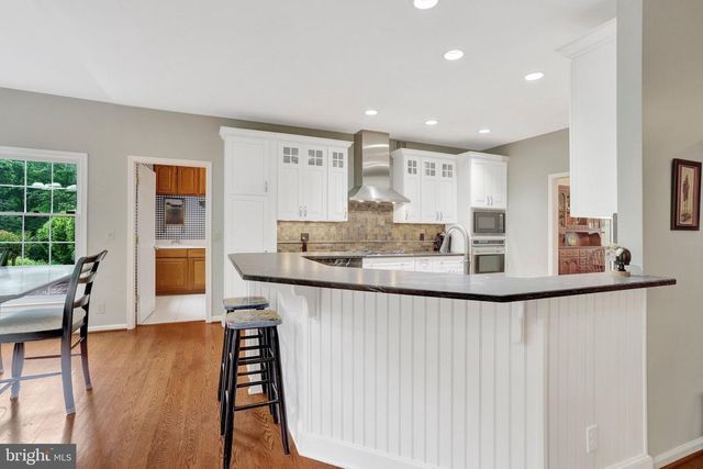9220 DAVIS DR, Lorton, VA 22079