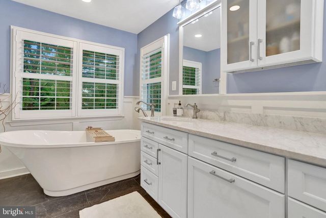 9220 DAVIS DR, Lorton, VA 22079