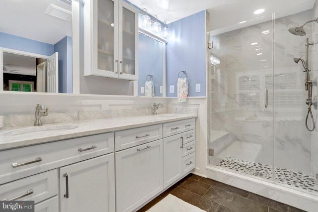 9220 DAVIS DR, Lorton, VA 22079