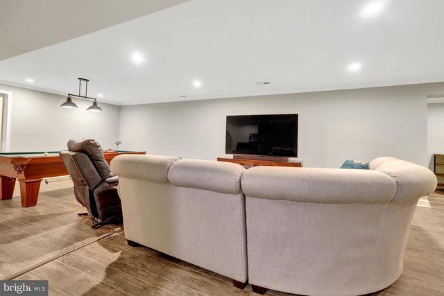 9220 DAVIS DR, Lorton, VA 22079