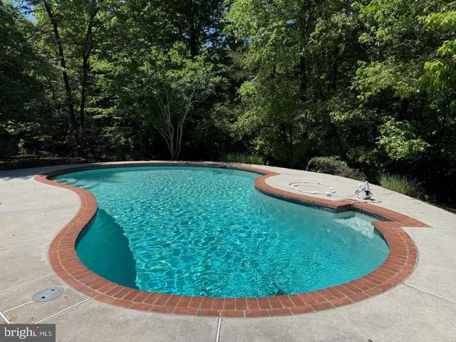 9220 DAVIS DR, Lorton, VA 22079