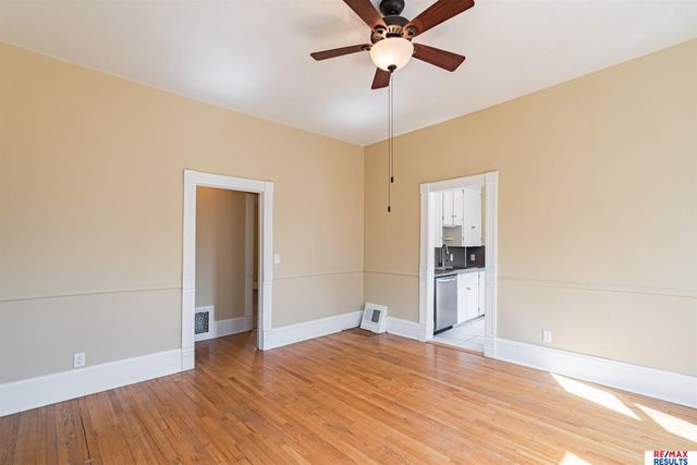 5012 Cass Street, Omaha, NE 68132