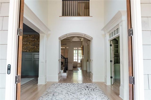 900 Crabapple Hill, Alpharetta, GA 30004