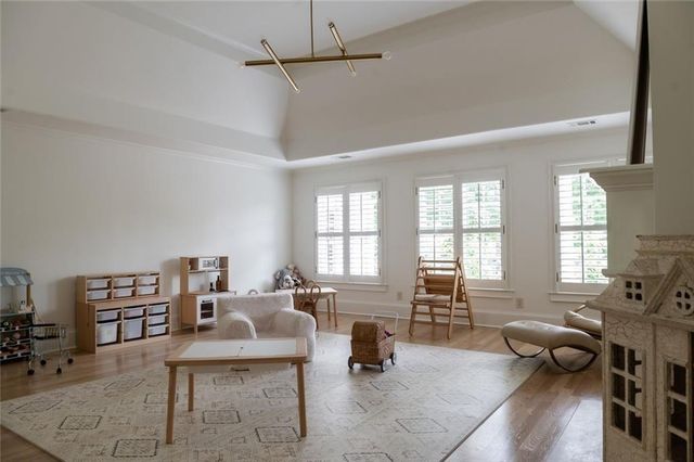 900 Crabapple Hill, Alpharetta, GA 30004